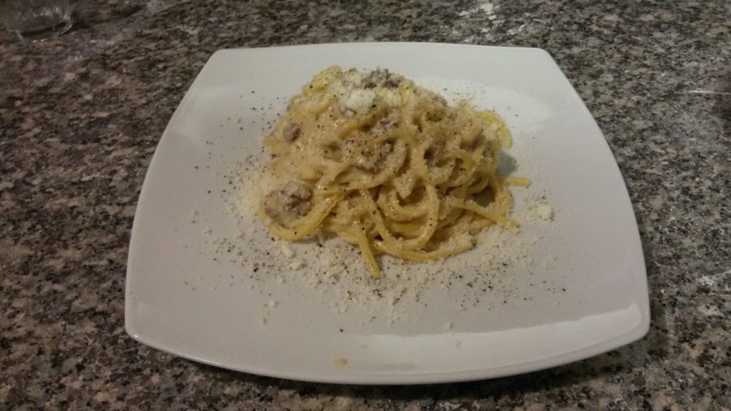 tonnarelli-alla-carbonara-da-vittorio-a-trastevere